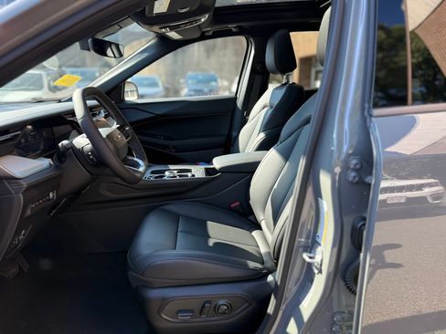 New 2026 Jeep Cherokee Limited AWD/4WD image 11