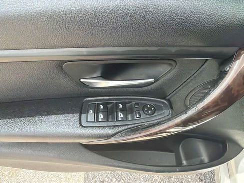 Used 2015 BMW 328i Sedan RWD image 17