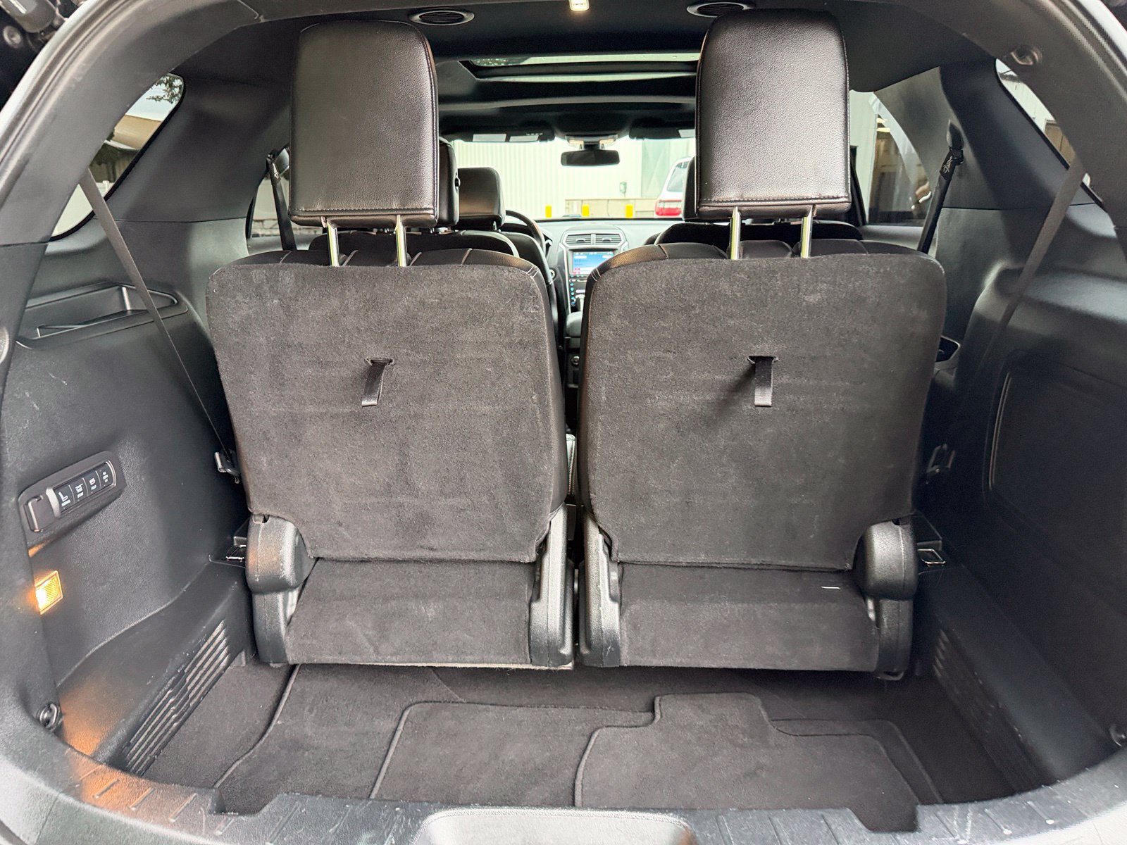 Used 2018 Ford Explorer Limited w/ Equipment Group 301A AWD/4WD image 36