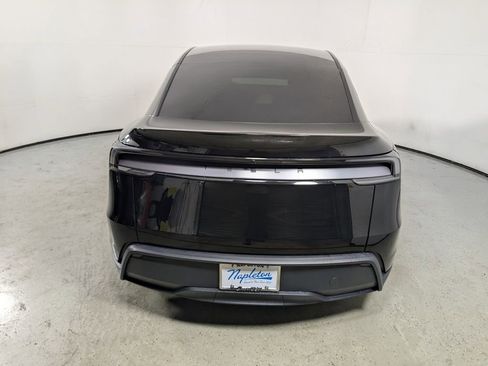 Used 2026 Tesla Model Y Long Range image 6