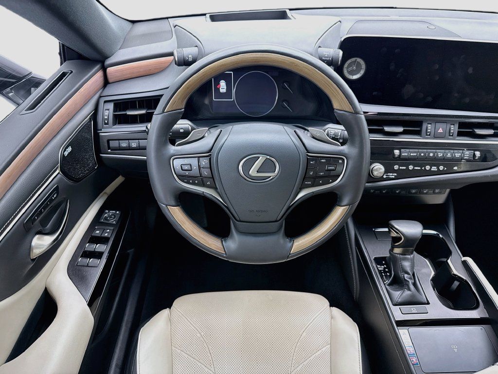 Used 2024 Lexus ES 350 Ultra Luxury w/ Accessory Package (Z2) FWD image 10