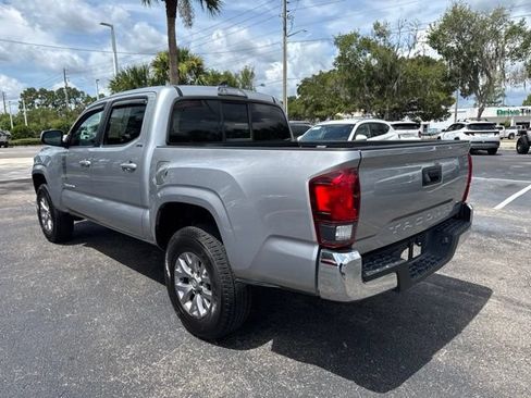 Used 2018 Toyota Tacoma SR5 RWD image 10