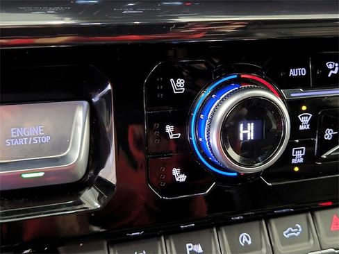 Used 2023 GMC Sierra 1500 AT4 w/ Technology Package image 29