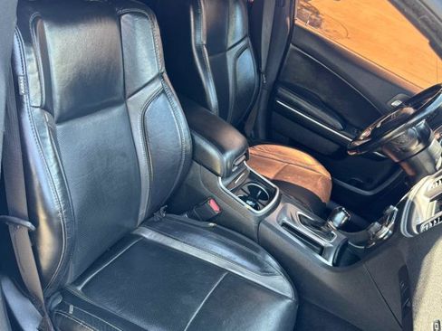 Used 2020 Dodge Charger SXT w/ Leather Interior Group RWD image 21