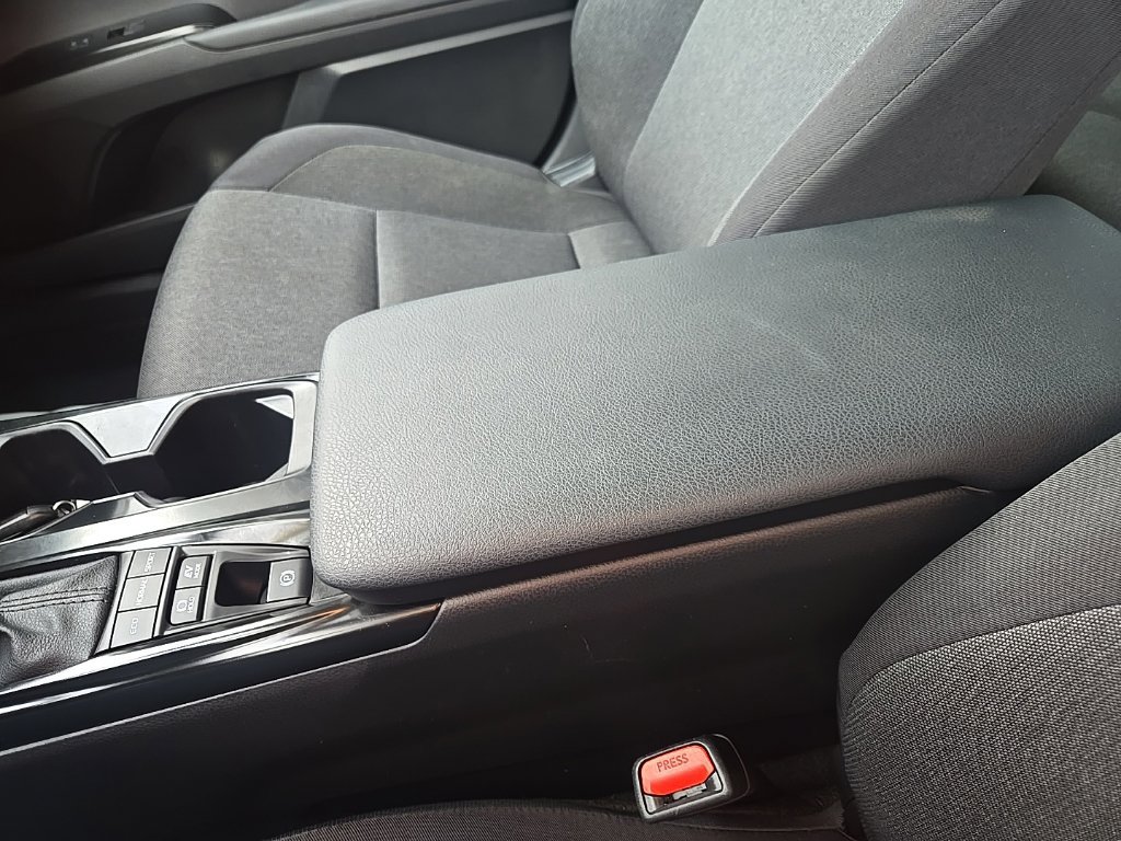 Used 2025 Toyota Camry LE FWD image 20