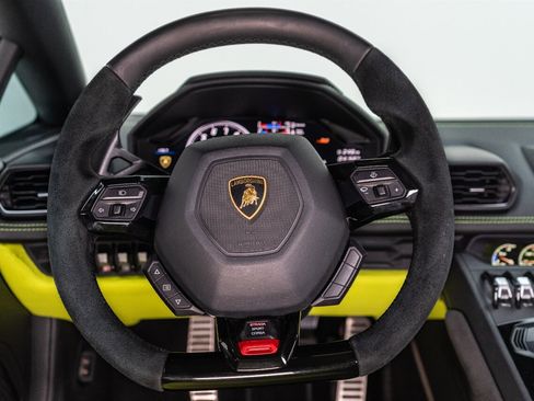 Used 2017 Lamborghini Huracan LP 610-4 AWD/4WD image 75