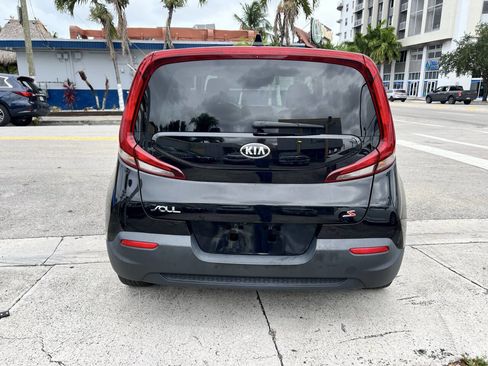 Used 2020 Kia Soul S image 7