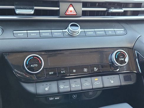 Used 2024 Hyundai Elantra SEL w/ Convenience Package image 27