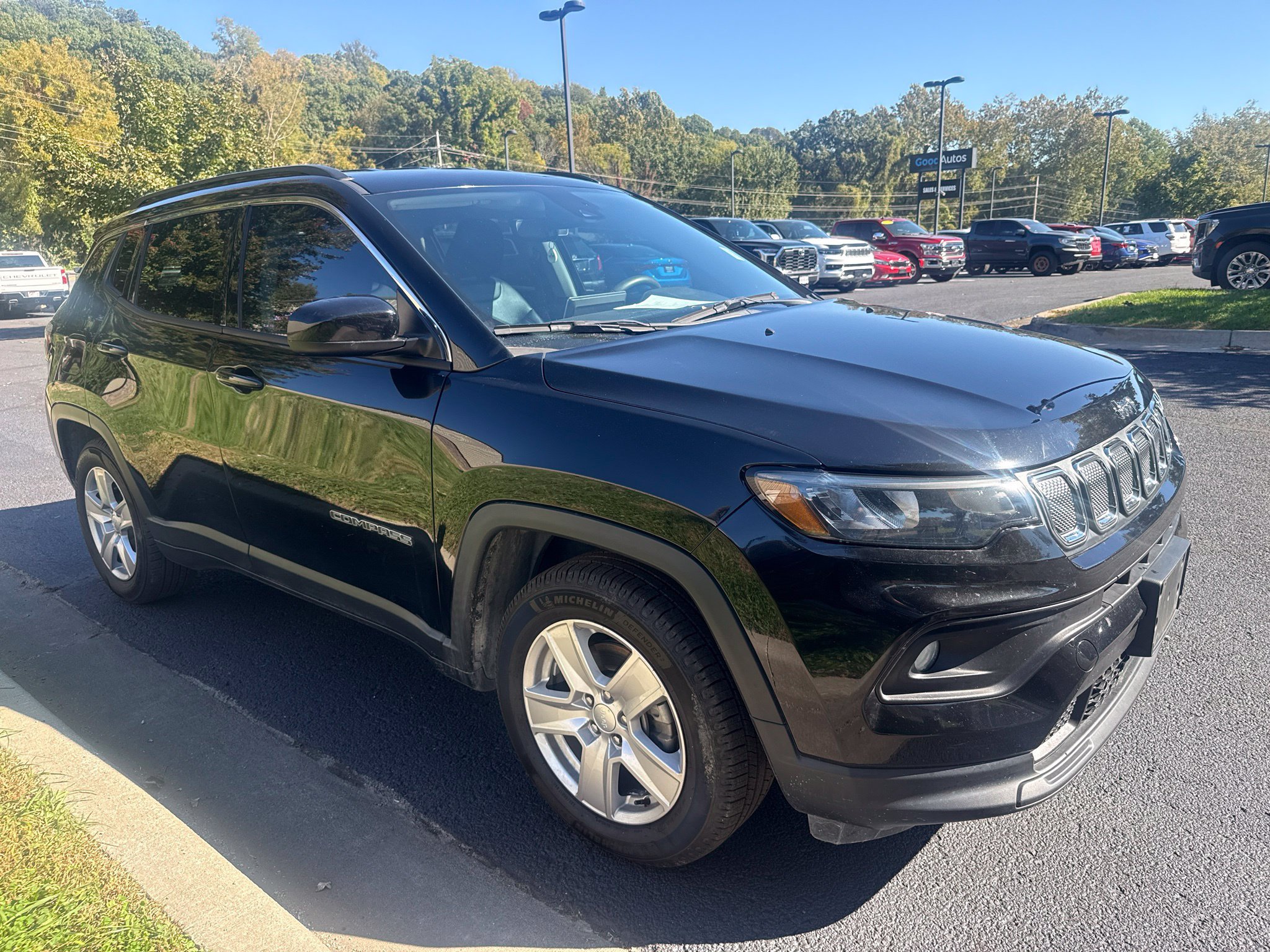 Used 2022 Jeep Compass Latitude FWD image 3