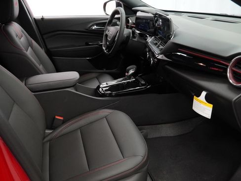 New 2026 Chevrolet Trax RS w/ Driver Confidence Package FWD image 28