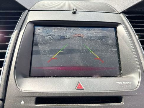 Used 2018 Ford Taurus SEL w/ Equipment Group 201A FWD image 17