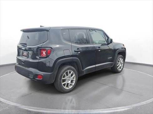 Used 2023 Jeep Renegade Latitude image 8