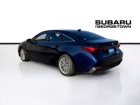 Used 2021 Toyota Avalon Limited image 5
