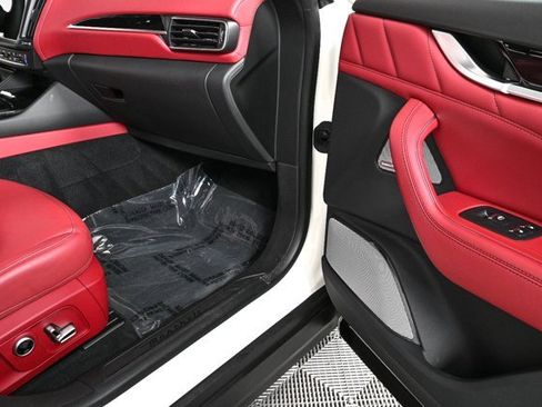 Used 2023 Maserati Levante Modena image 27