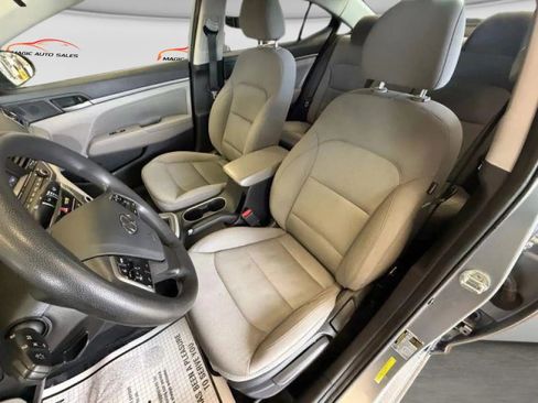 Used 2017 Hyundai Elantra SE FWD image 9