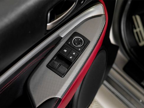 Used 2017 Lexus RC 200t F Sport image 42