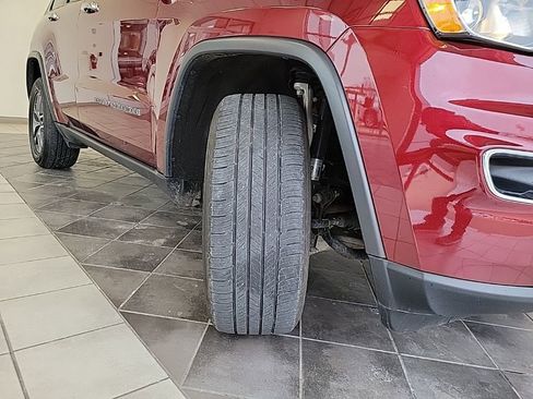 Used 2020 Jeep Grand Cherokee Limited image 19