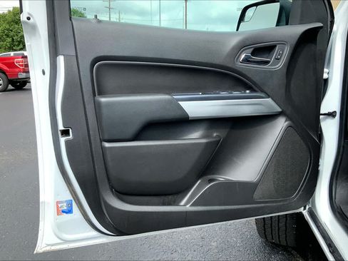Used 2017 Chevrolet Colorado LT w/ LT Convenience Package RWD image 22
