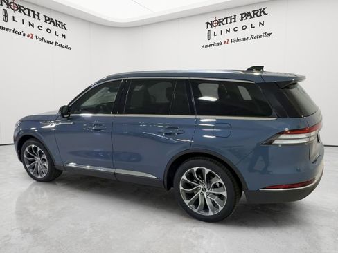 New 2026 Lincoln Aviator 2WD image 7