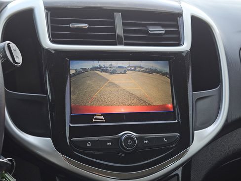 Used 2020 Chevrolet Sonic LT image 19