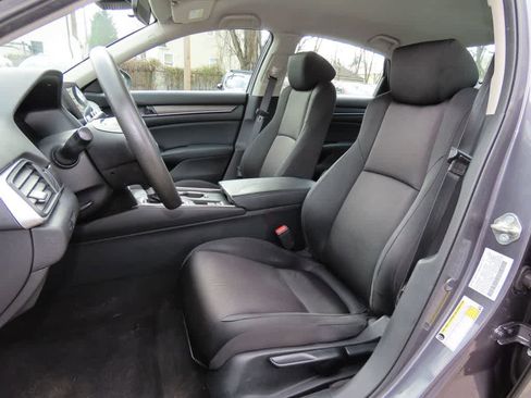 Used 2018 Honda Accord LX image 12