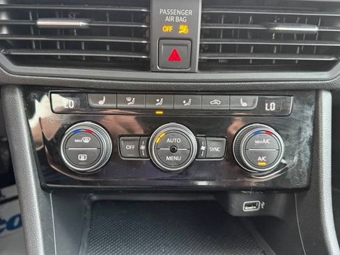 Used 2019 Volkswagen Jetta SE FWD image 26