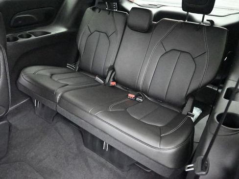 New 2027 Chrysler Pacifica Select w/ Family Tech Group AWD/4WD image 16