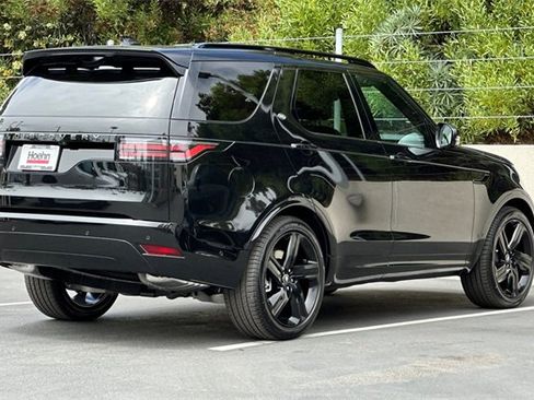 New 2025 Land Rover Discovery Dynamic SE image 5