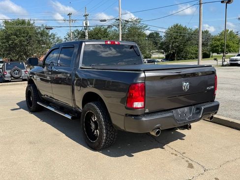 Used 2018 RAM 1500 Express w/ Express Value Package AWD/4WD image 9