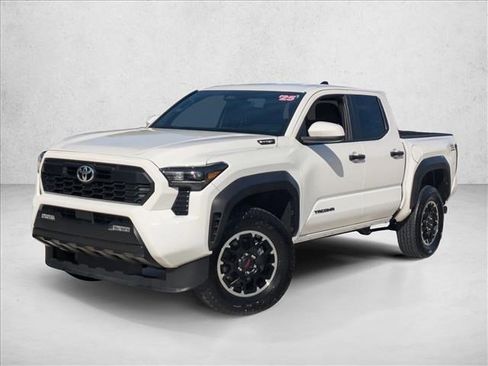 Used 2025 Toyota Tacoma TRD Off-Road image 1