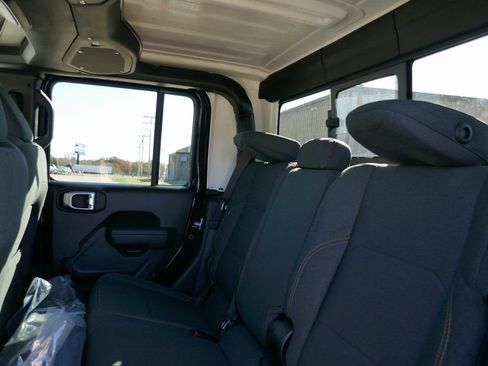 New 2026 Jeep Gladiator Sport image 13