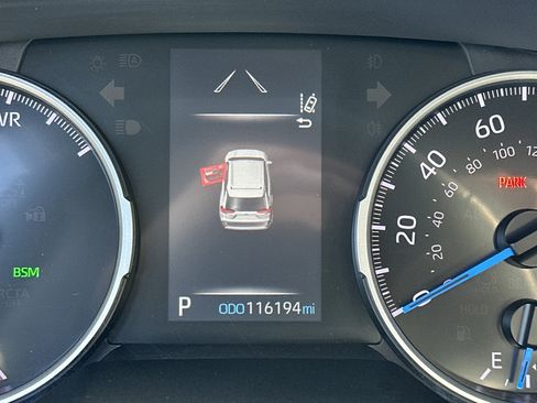 Used 2021 Toyota RAV4 XLE image 22