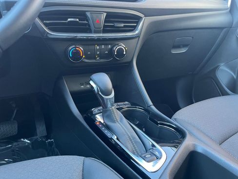 Used 2025 Buick Encore GX Preferred image 39