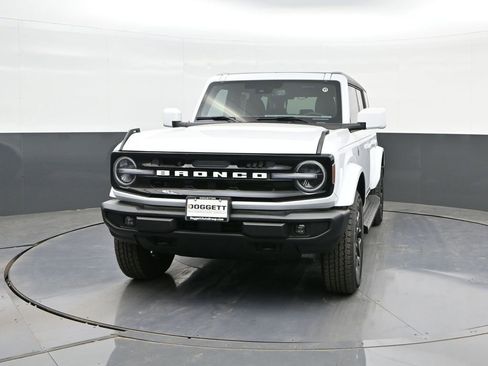 New 2025 Ford Bronco Outer Banks image 28