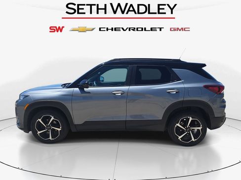 Used 2021 Chevrolet TrailBlazer RS w/ Driver Confidence Package FWD image 4