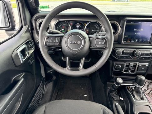 Used 2023 Jeep Wrangler Unlimited w/ Cold Weather Group AWD/4WD image 20