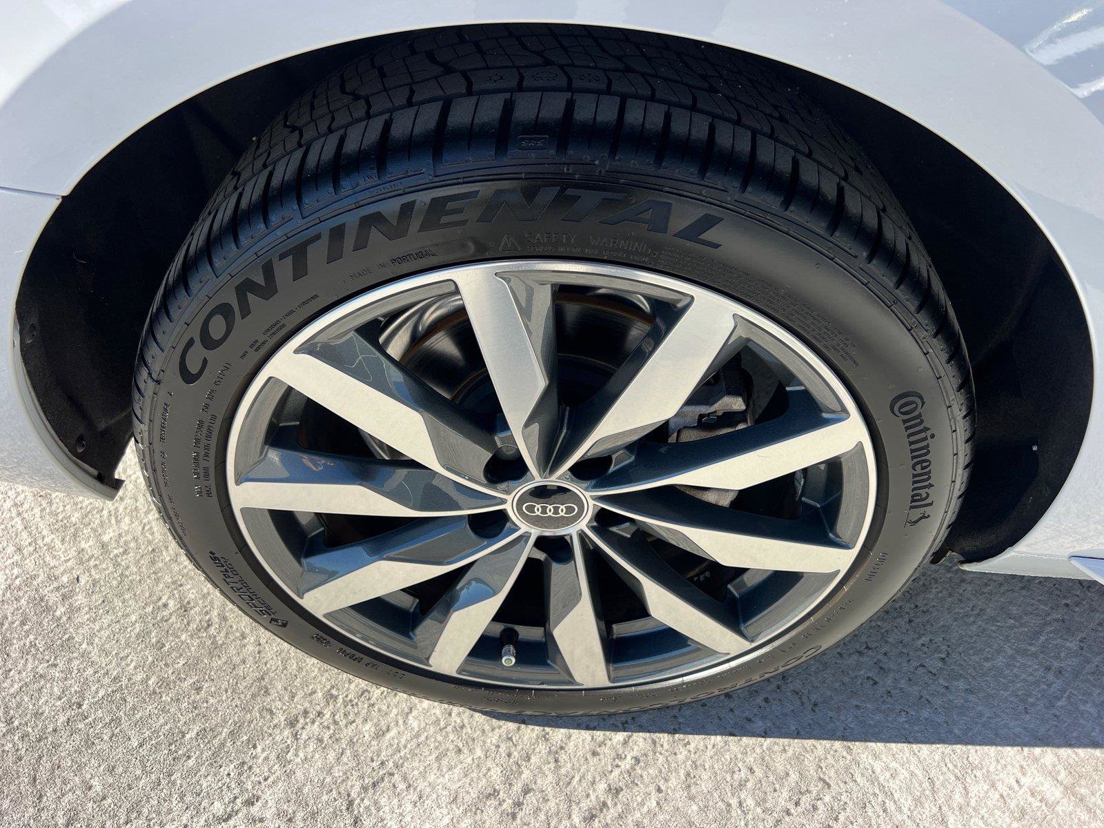 Used 2023 Audi A4 2.0T Premium w/ Convenience Package AWD/4WD image 17