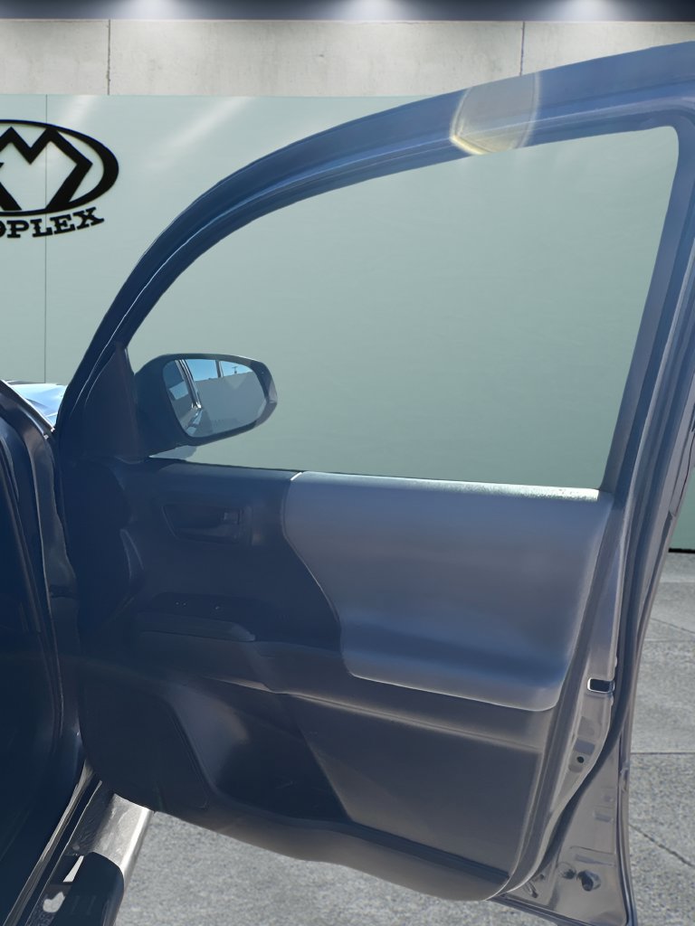 Used 2023 Toyota Tacoma SR AWD/4WD image 19