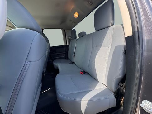 Used 2019 RAM 1500 Express AWD/4WD image 25
