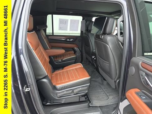 Used 2024 GMC Yukon XL Denali Ultimate w/ LPO, Floor Liner Package AWD/4WD image 27