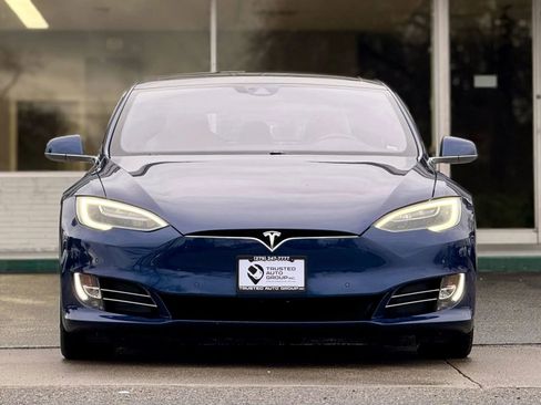 Used 2016 Tesla Model S P90D image 3