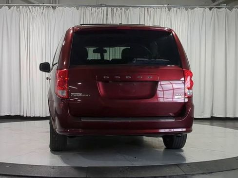 Used 2019 Dodge Grand Caravan SXT FWD image 9