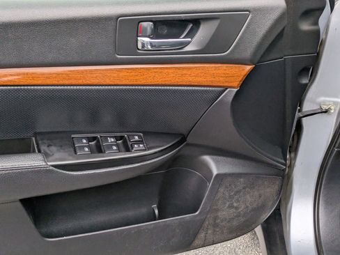 Used 2014 Subaru Outback 2.5i Limited w/ Moonroof Package image 15