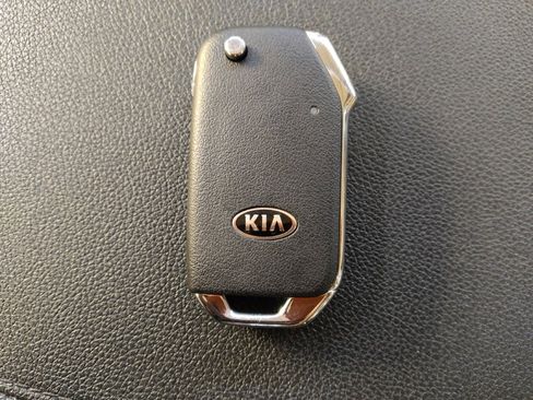 Used 2021 Kia Sportage LX image 32