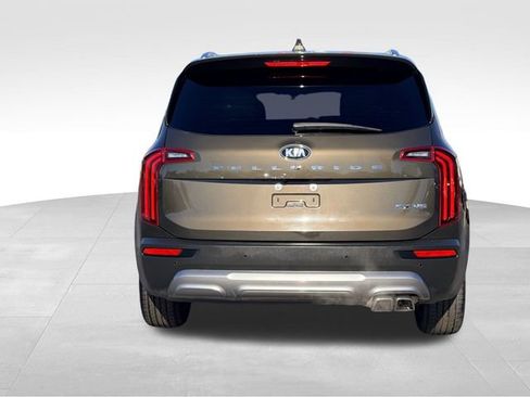 Used 2021 Kia Telluride EX w/ EX Premium Package image 4