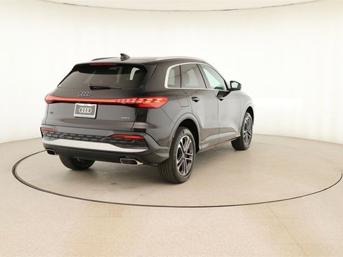 New 2025 Audi Q5 Premium image 6