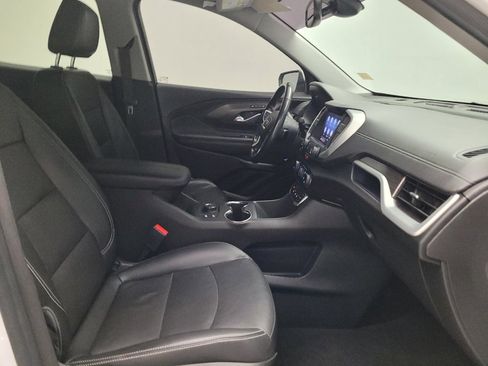 Used 2022 GMC Terrain SLT w/ Infotainment Package II AWD/4WD image 21