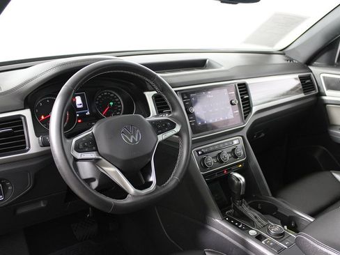 Used 2021 Volkswagen Atlas Cross Sport SE w/ Panoramic Sunroof Package AWD/4WD image 11