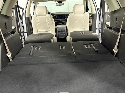 Used 2023 Buick Enclave Essence image 22