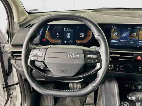Used 2026 Kia Sportage LX FWD image 17